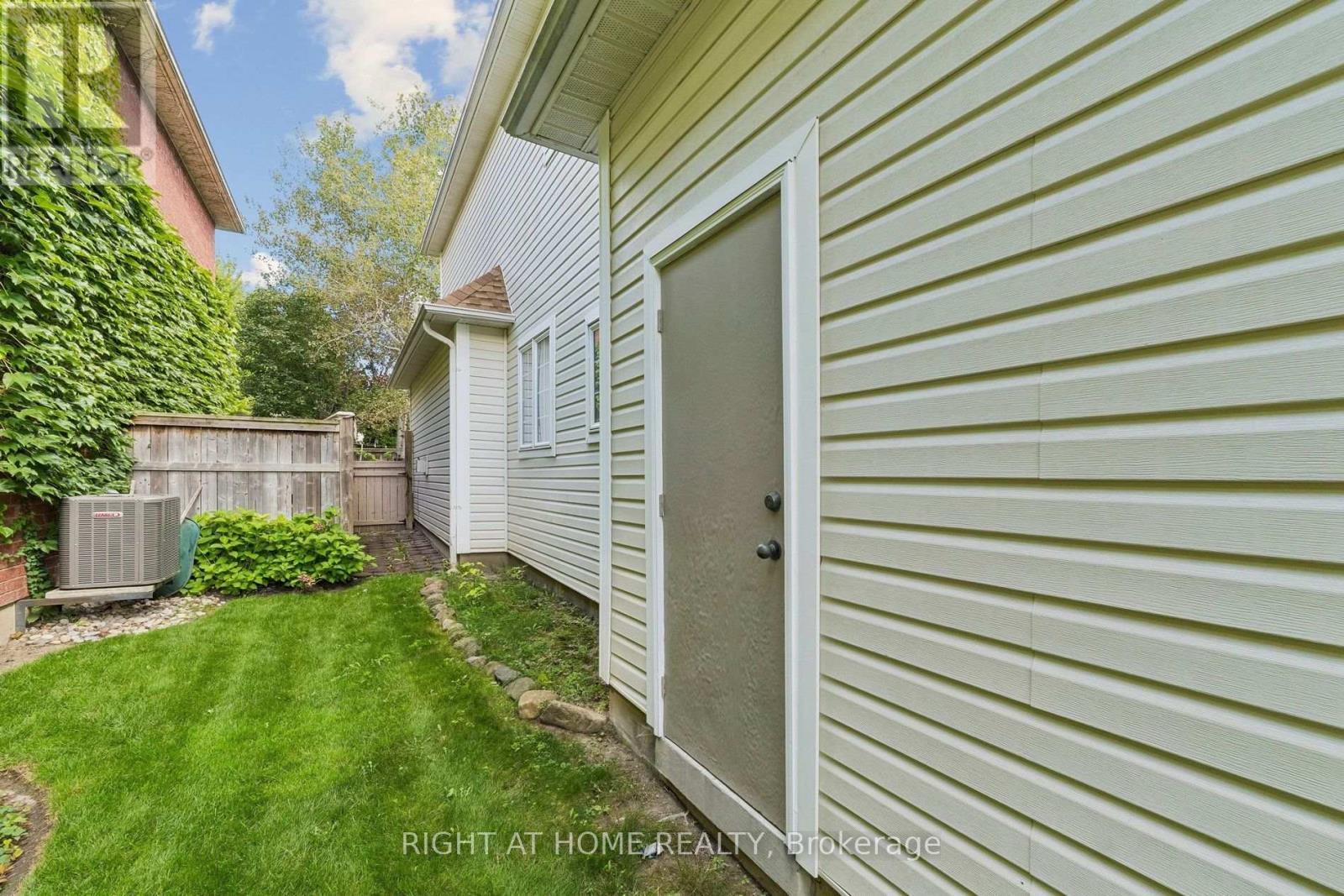 23 Croxall Boulevard, Whitby, ON
