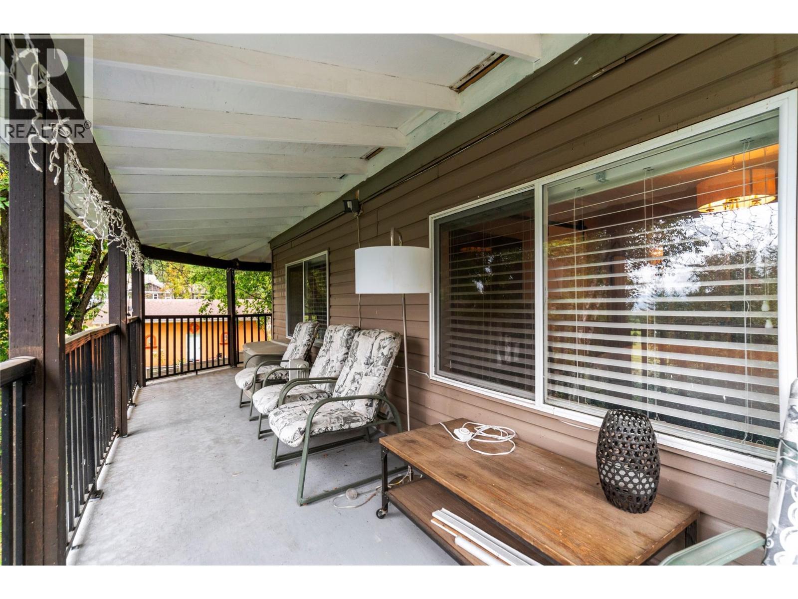 2675 Fraser Road, Anglemont, BC