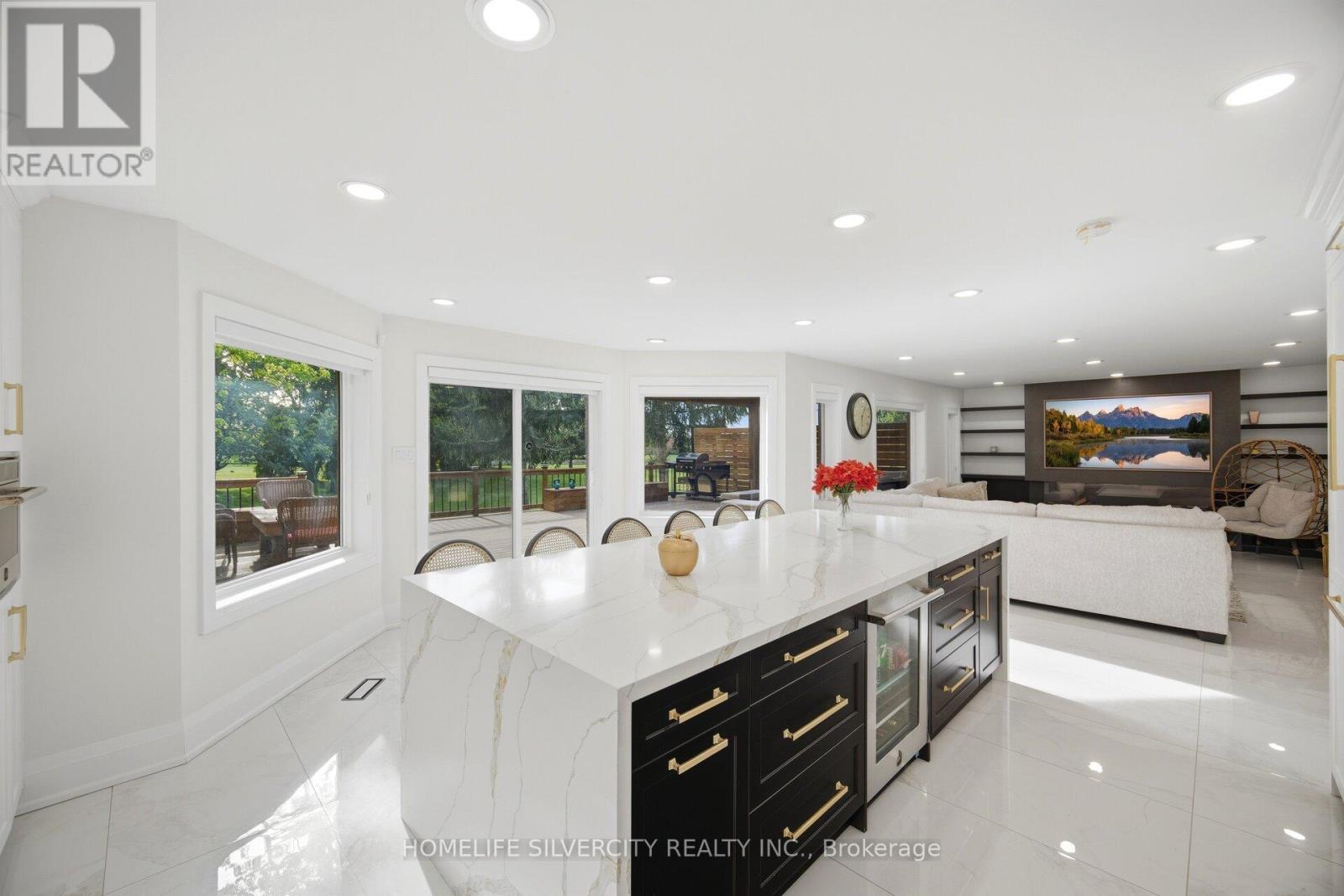 15 Estateview Circle, Brampton, ON