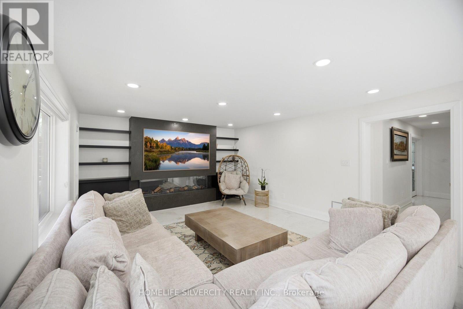 15 Estateview Circle, Brampton, ON