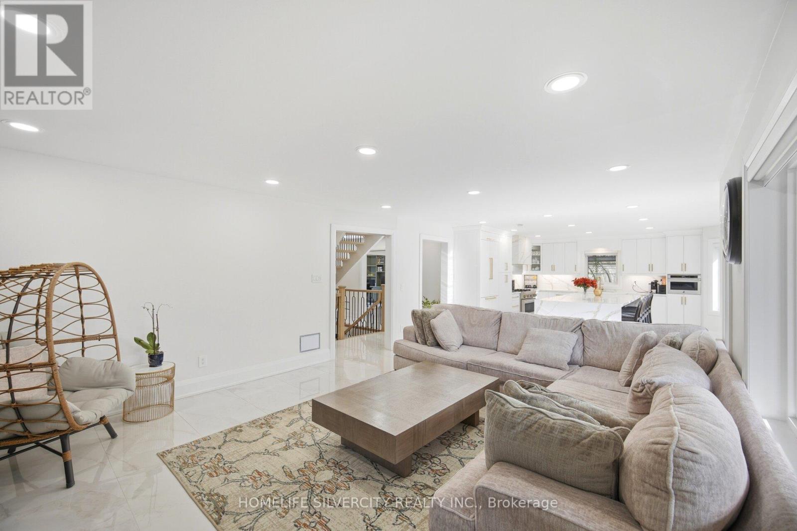 15 Estateview Circle, Brampton, ON