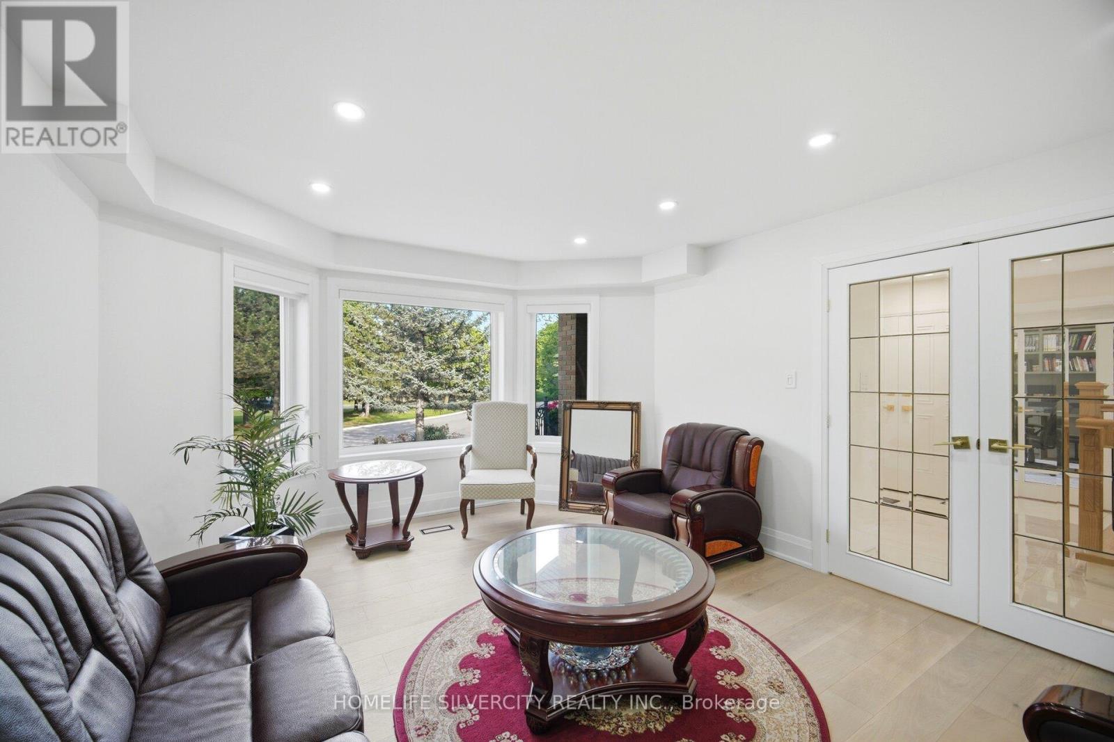 15 Estateview Circle, Brampton, ON
