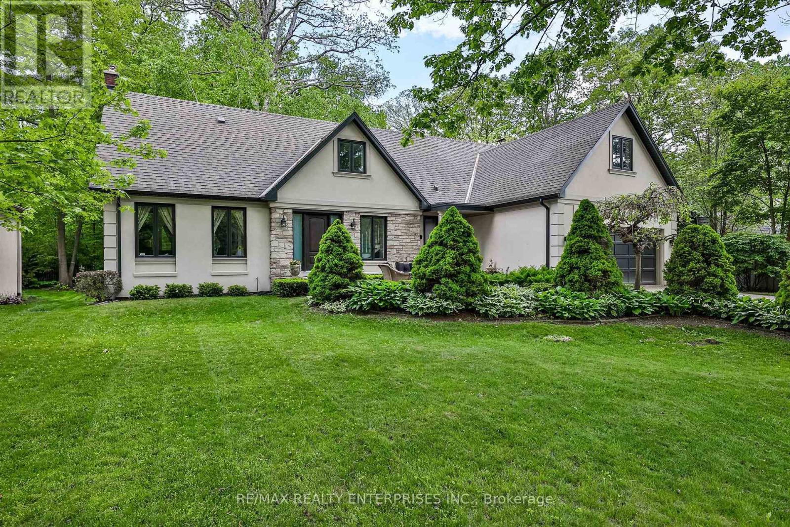 208 Mineola Road W, Mississauga, ON