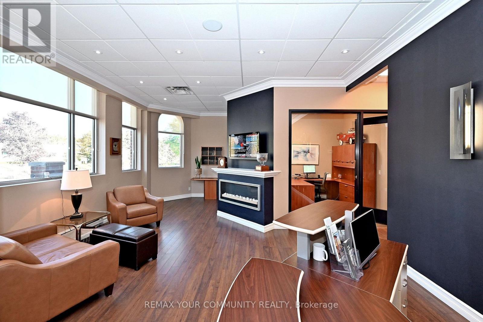 213 - 214 - 8789 Woodbine Avenue, Markham, ON