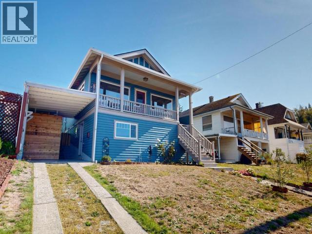 5374 Larch Ave, Powell River, BC