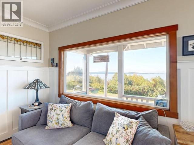 5374 Larch Ave, Powell River, BC