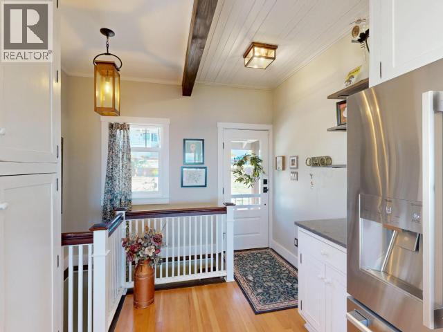 5374 Larch Ave, Powell River, BC