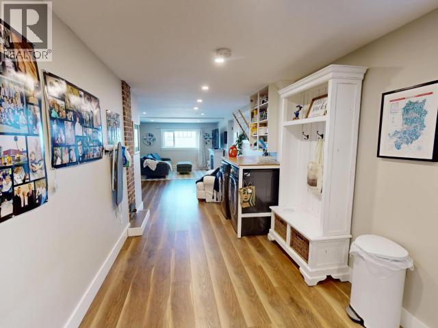 5374 Larch Ave, Powell River, BC