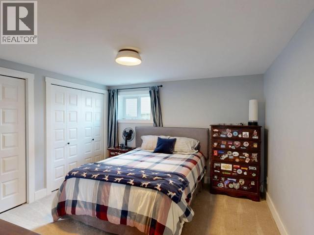 5374 Larch Ave, Powell River, BC