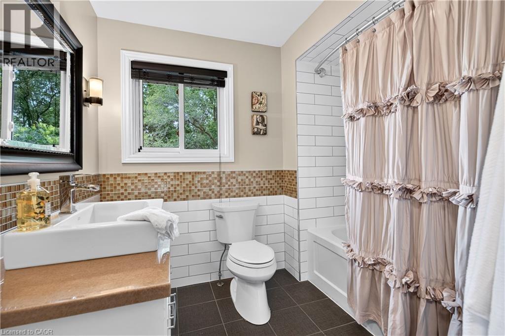 592 Aberdeen Avenue, Hamilton, ON