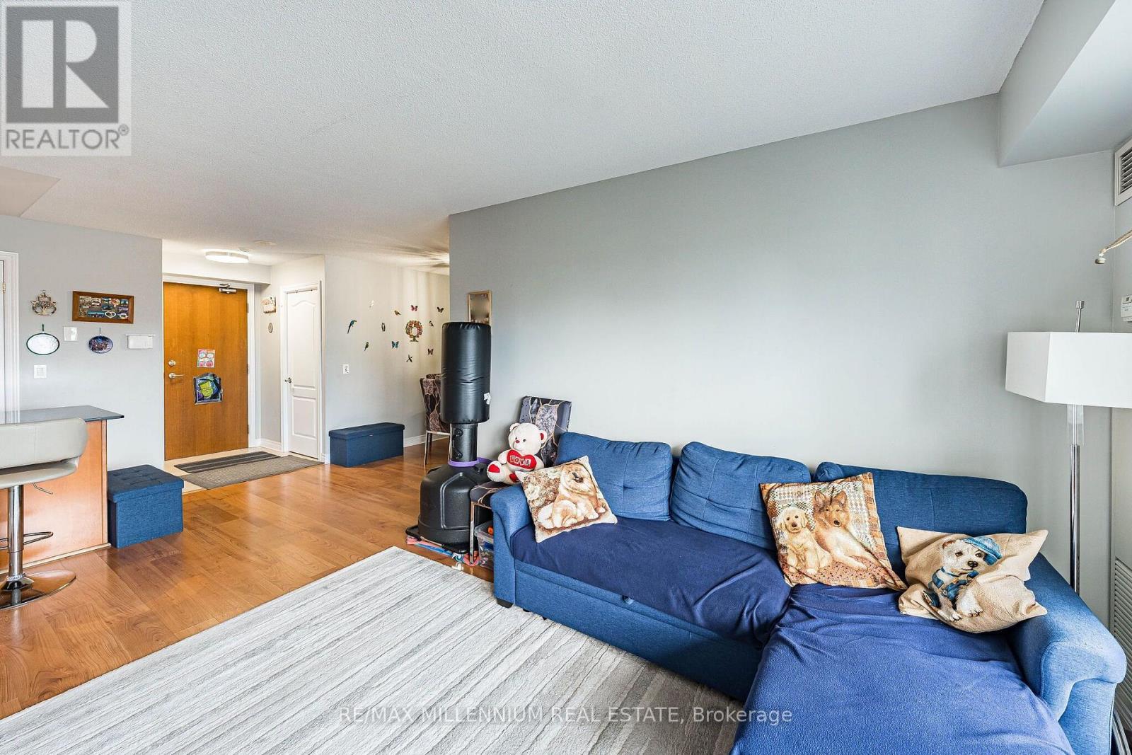 902 - 50 Disera Drive, Vaughan, ON
