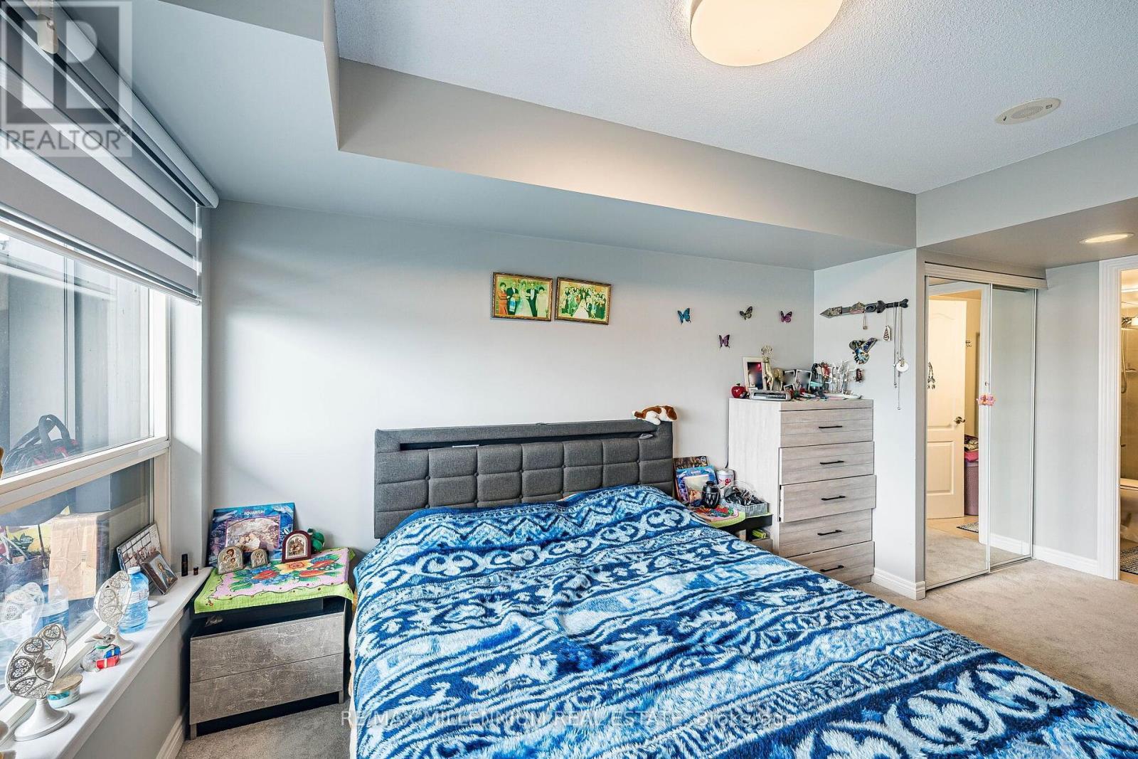 902 - 50 Disera Drive, Vaughan, ON
