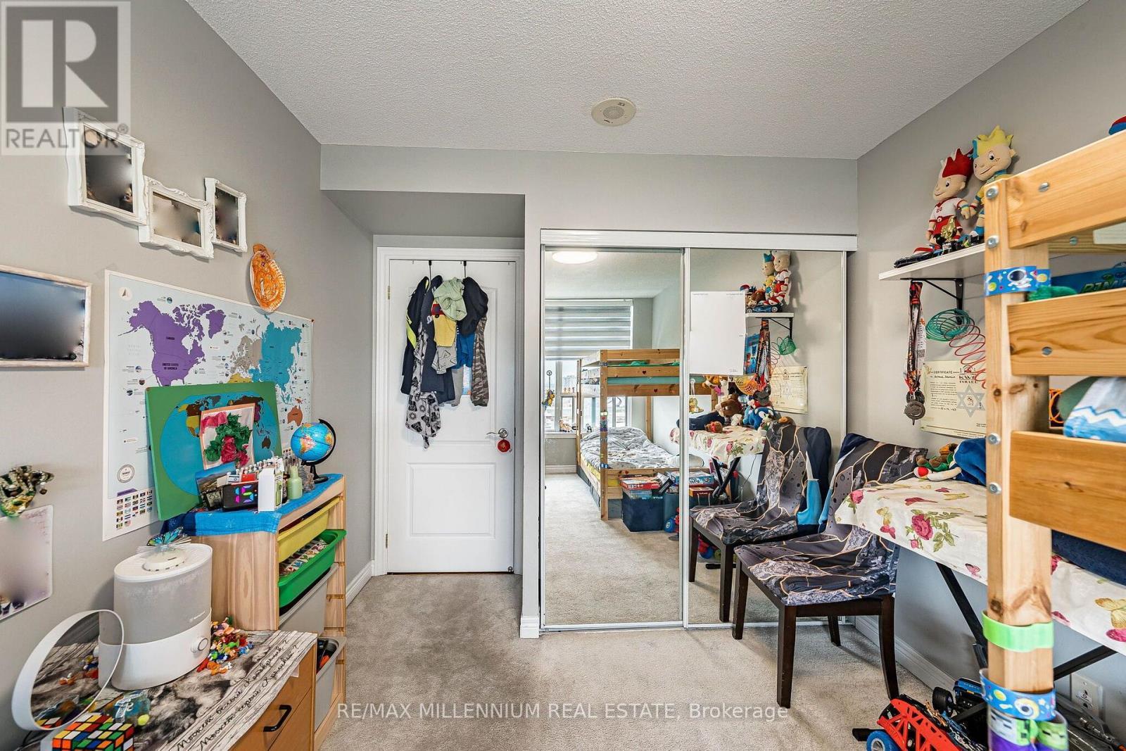 902 - 50 Disera Drive, Vaughan, ON
