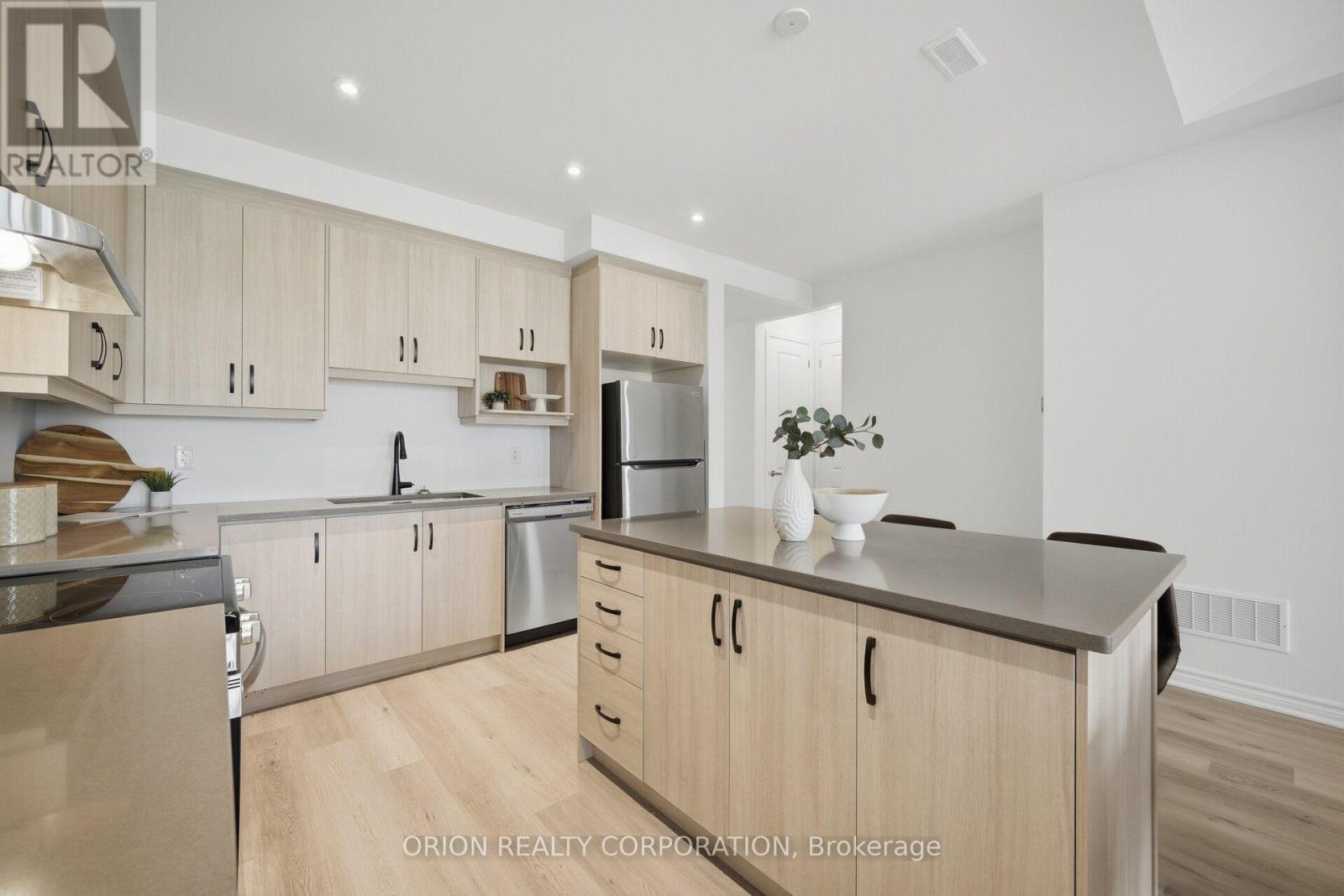 704 Sargeant Place, Innisfil, ON