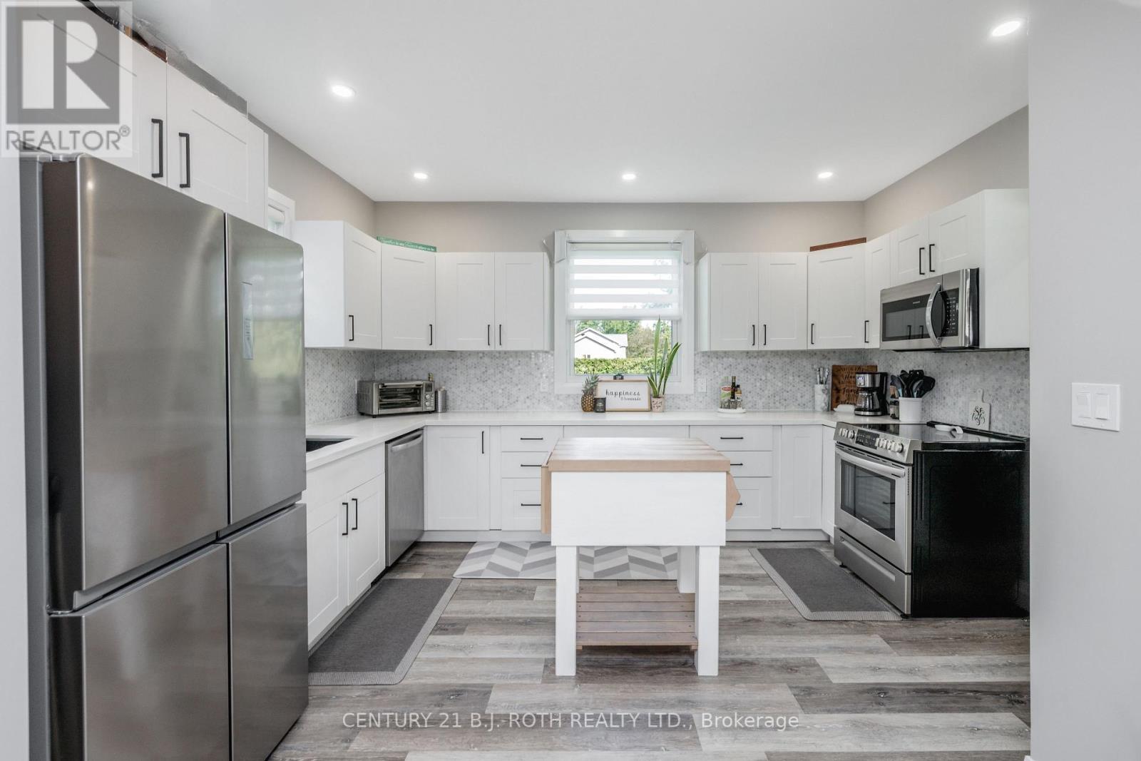 528 First Avenue, Tay, ON