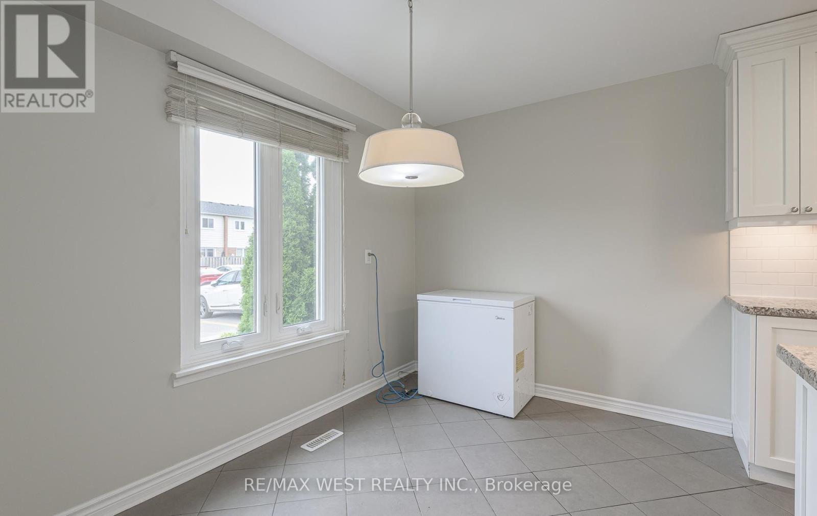 104 - 900 Central Park Drive, Brampton, ON