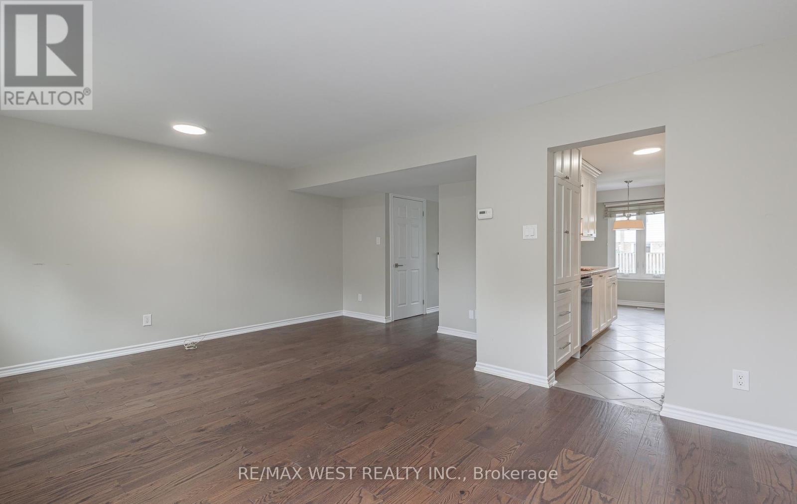104 - 900 Central Park Drive, Brampton, ON
