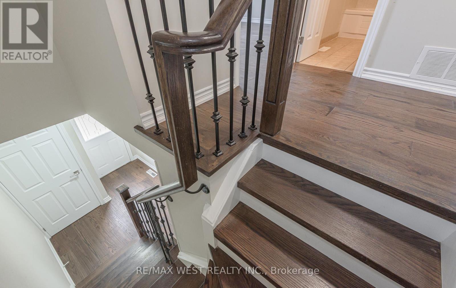 104 - 900 Central Park Drive, Brampton, ON