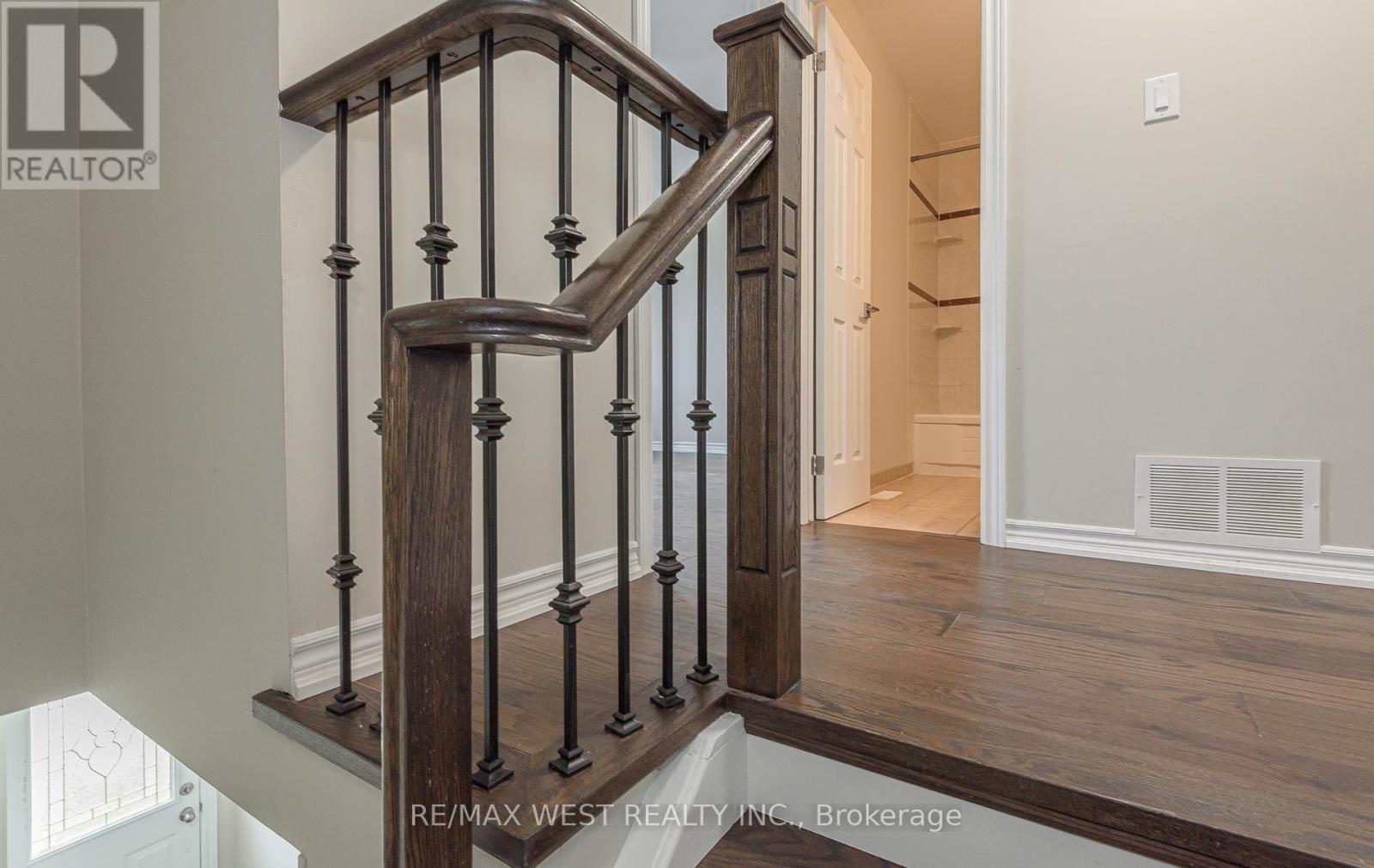 104 - 900 Central Park Drive, Brampton, ON