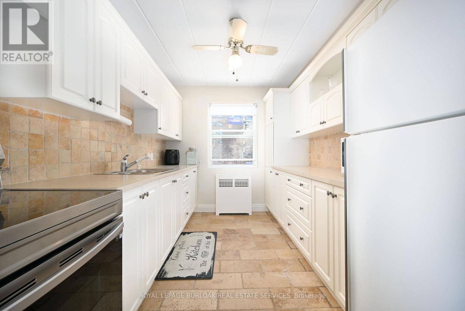 9 - 2422 New Street, Burlington, ON