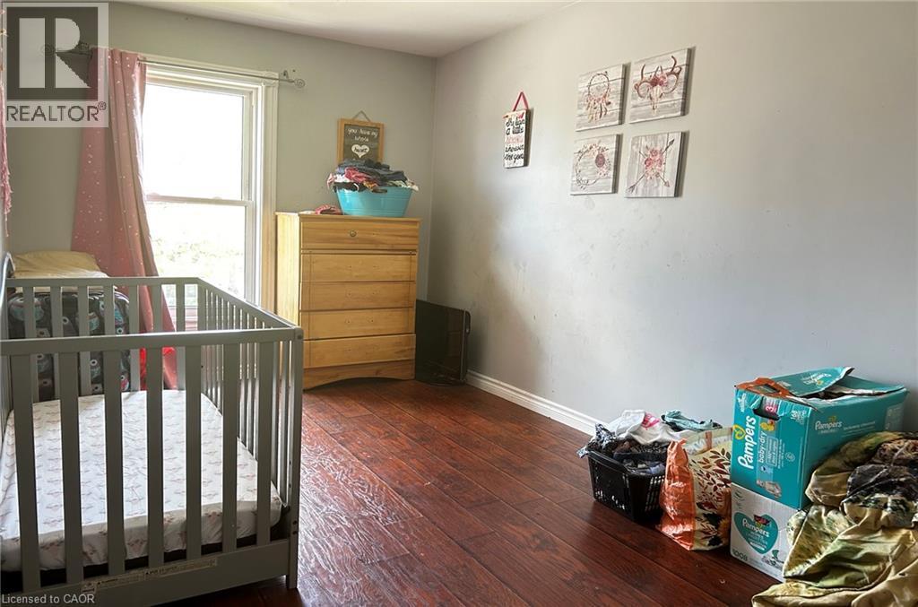 8 Nelson Street, Webbwood, ON