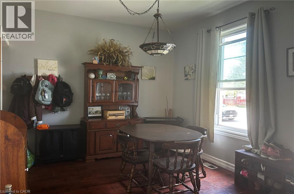 8 Nelson Street, Webbwood, ON