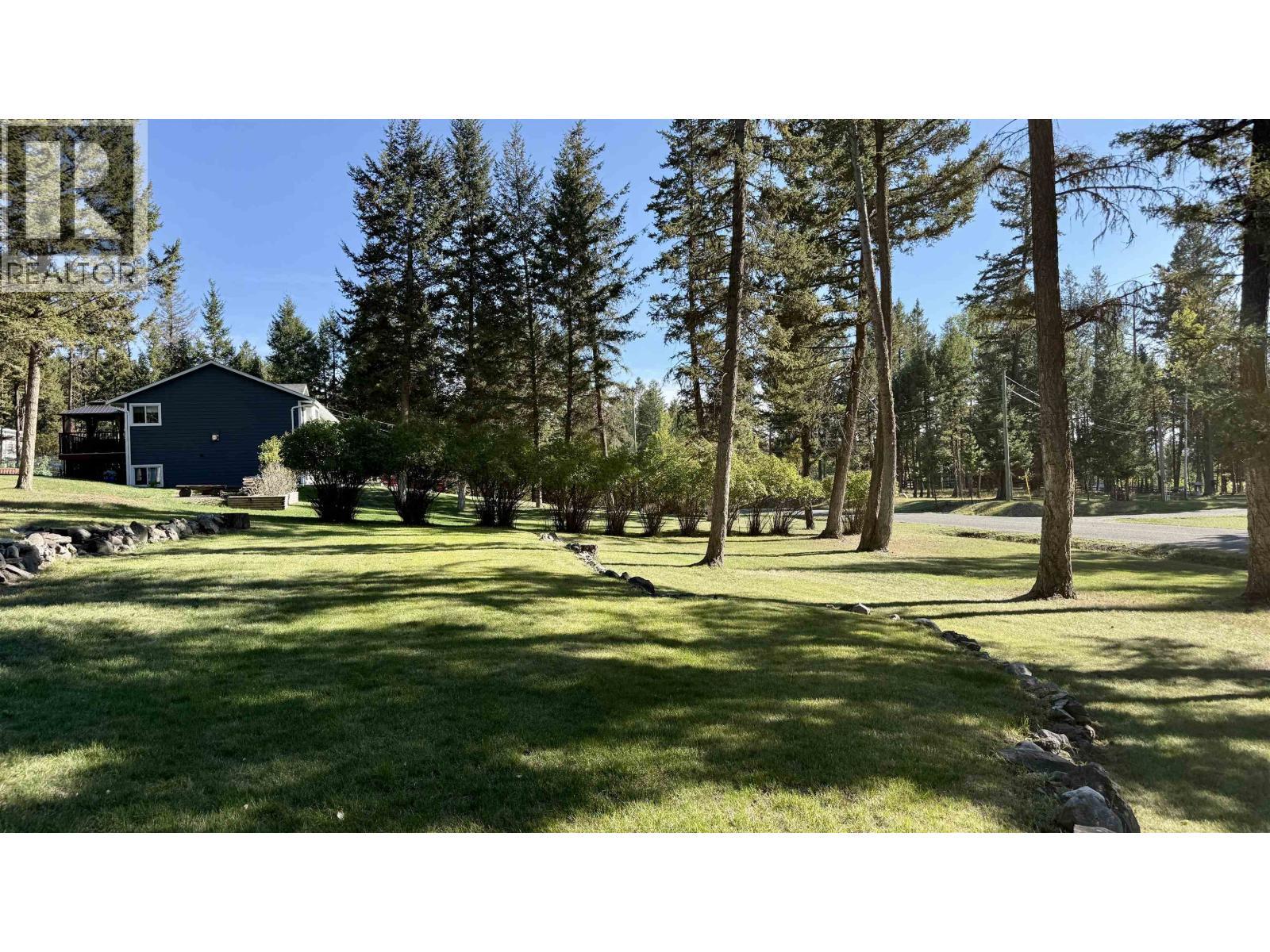 4867 Gloinnzun Drive, 108 Mile Ranch, BC