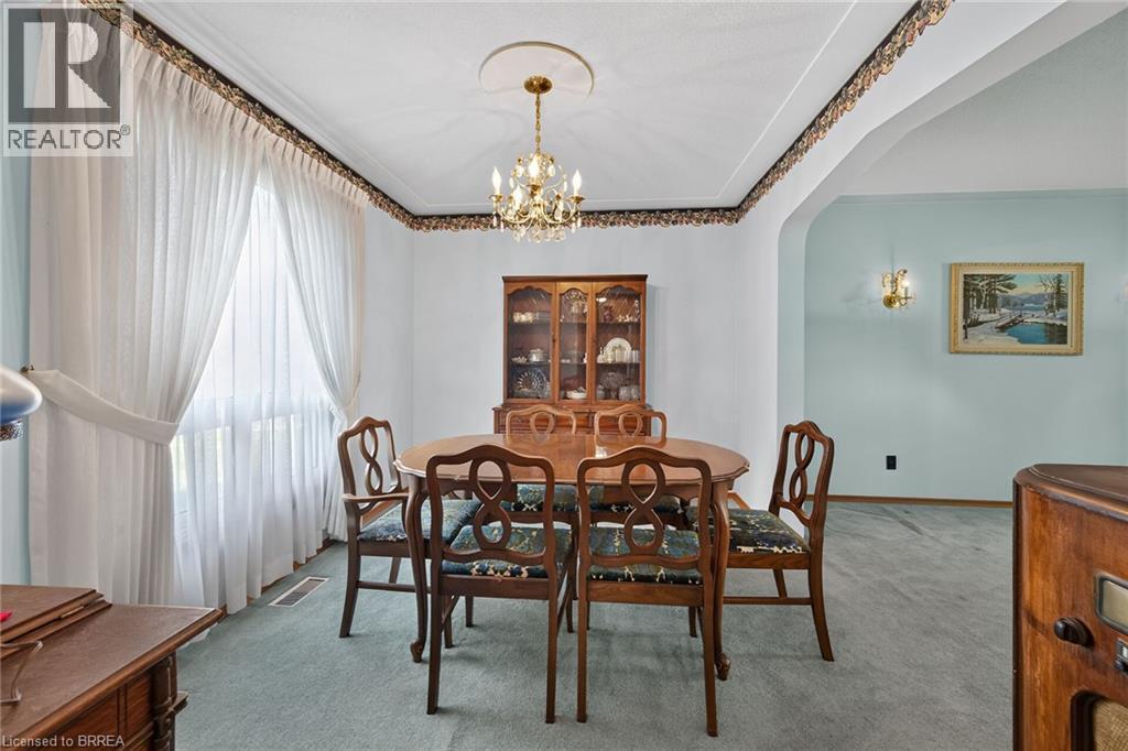 5 Rathbun Place, Brantford, ON