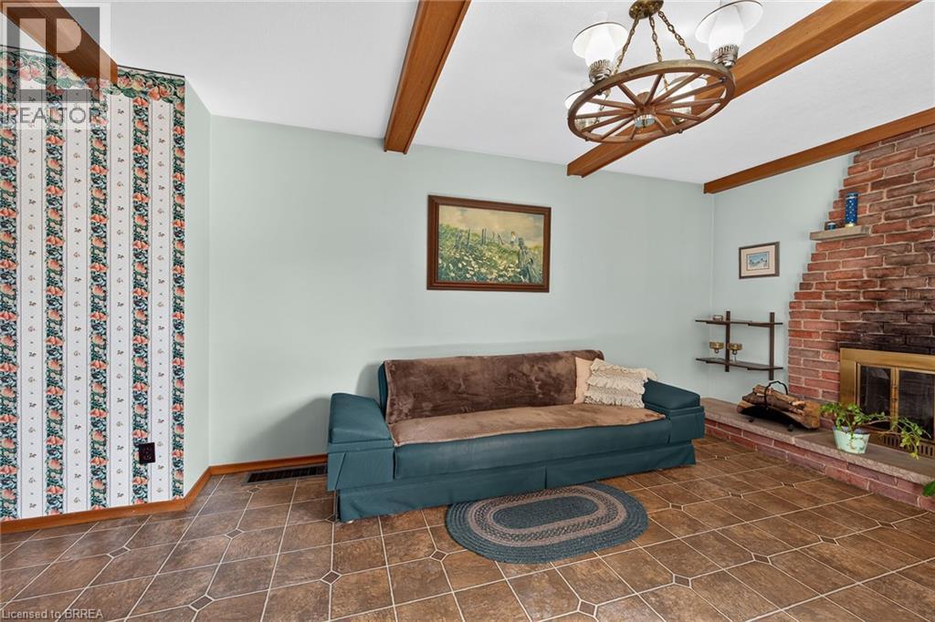 5 Rathbun Place, Brantford, ON