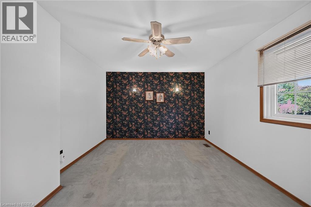 5 Rathbun Place, Brantford, ON