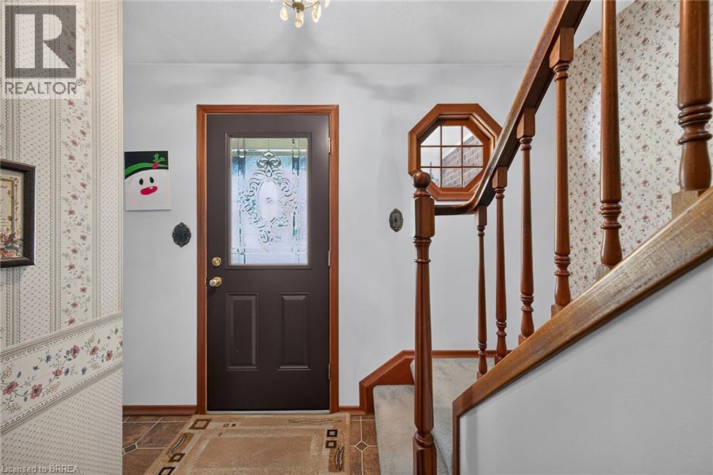 5 Rathbun Place, Brantford, ON