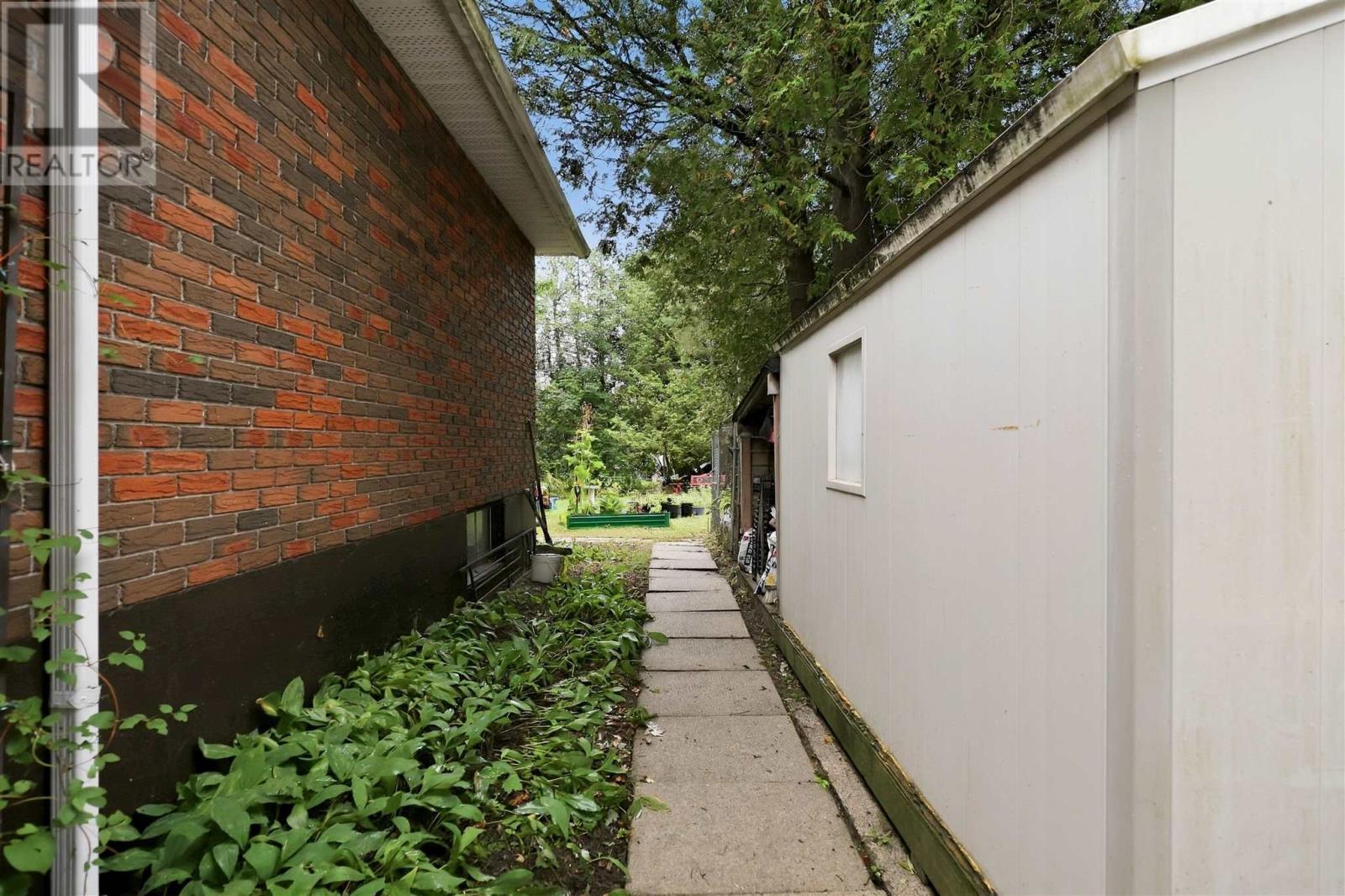 19 Illinois Ave, Sault Ste. Marie, ON
