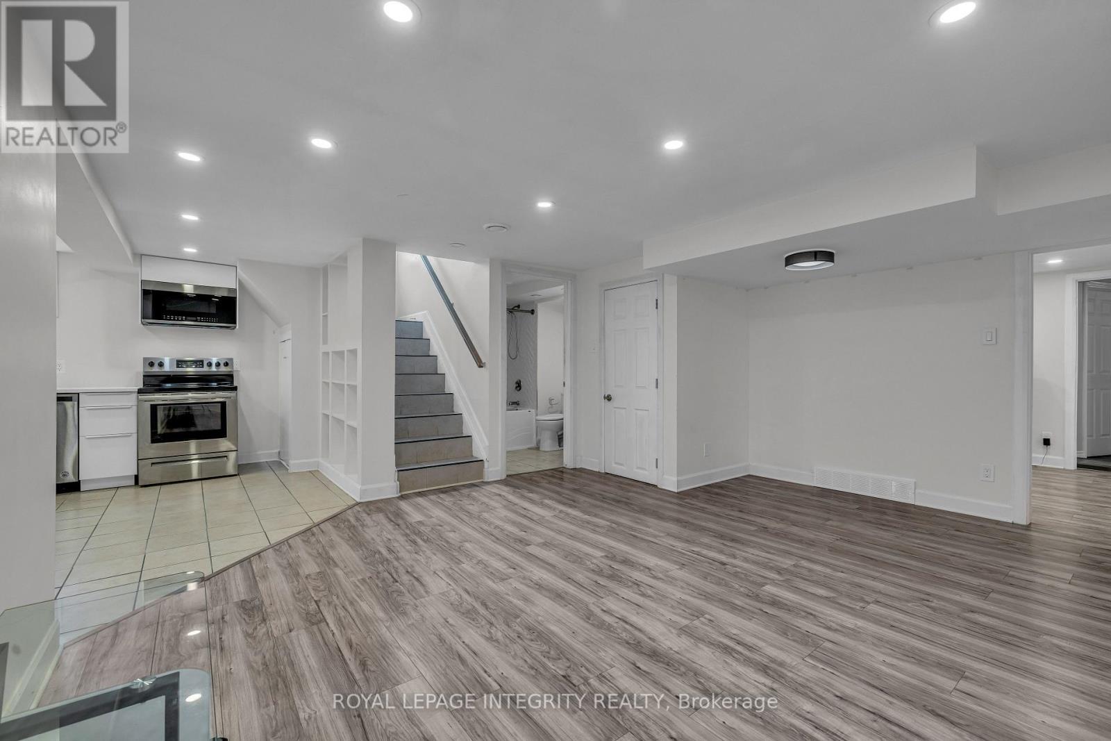 924 Rex Avenue, Ottawa, ON