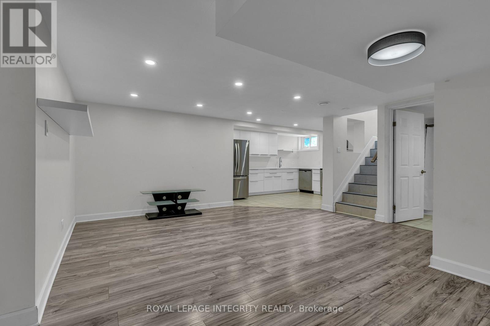 924 Rex Avenue, Ottawa, ON