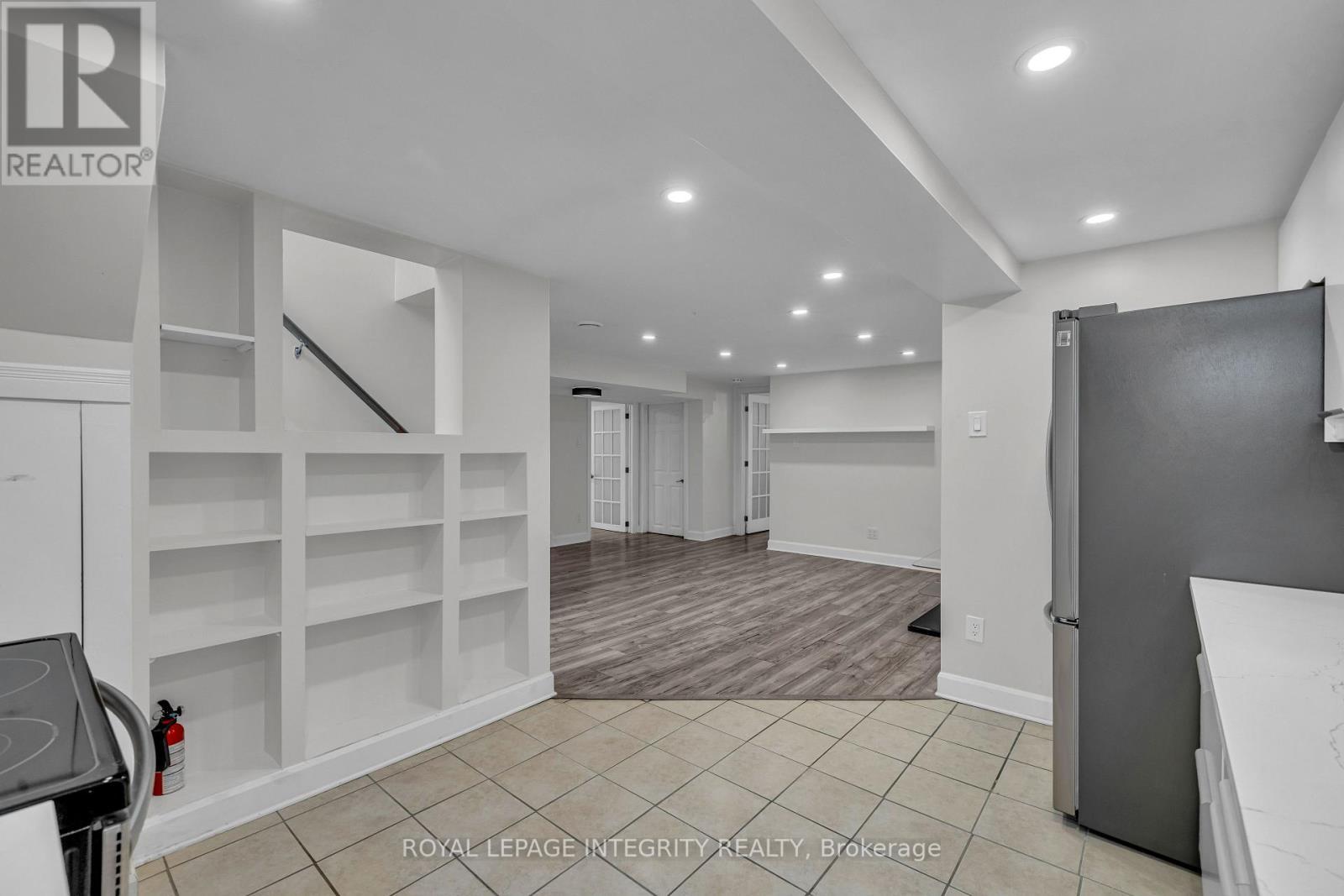 924 Rex Avenue, Ottawa, ON