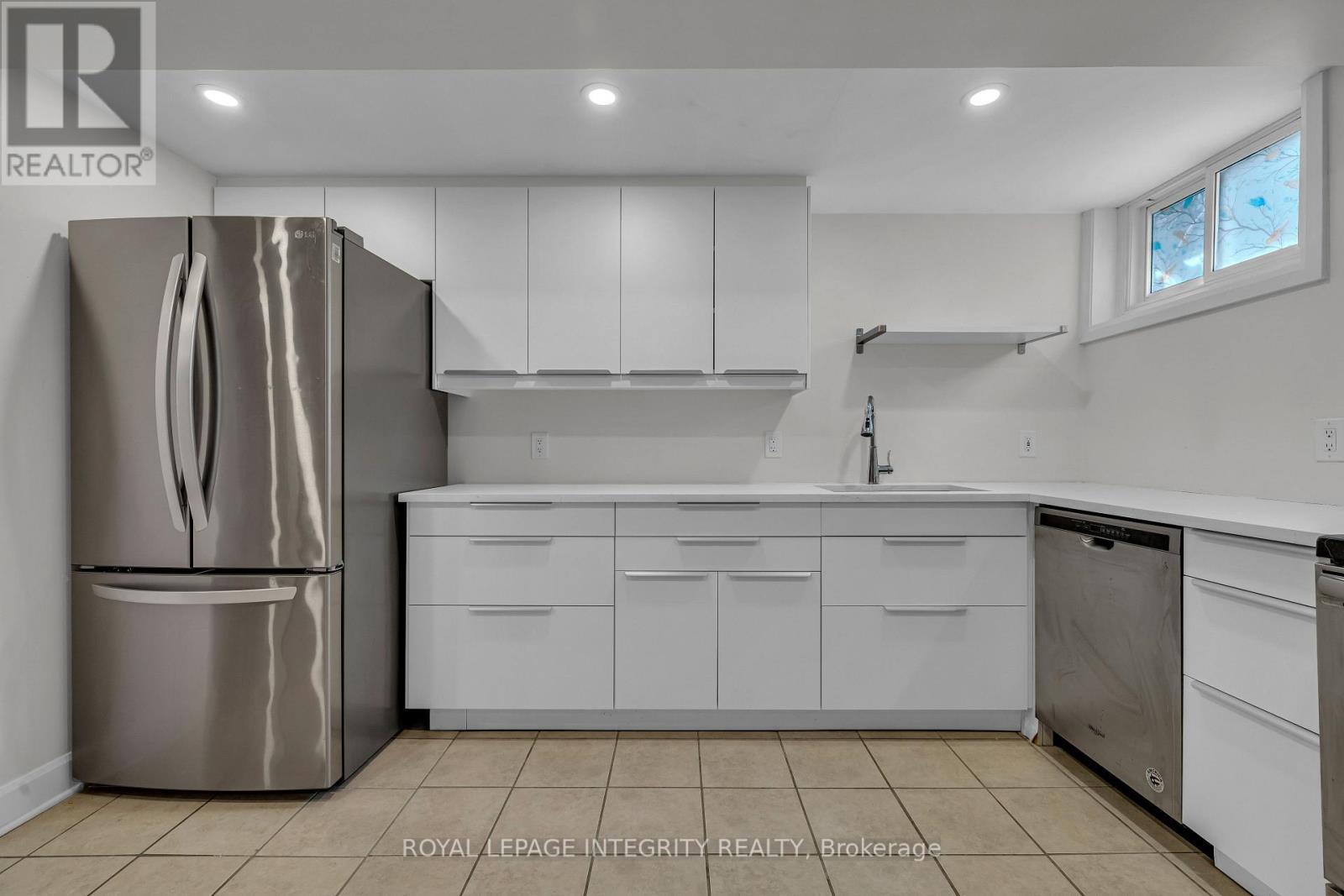 924 Rex Avenue, Ottawa, ON