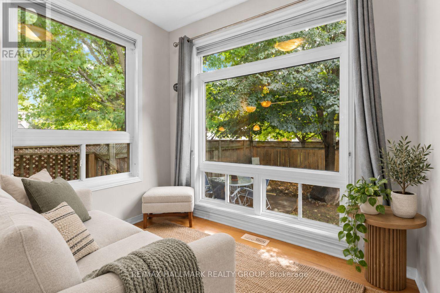 Sunroom overlooking backyard - 5 Rayburn Street, Ottawa, ON