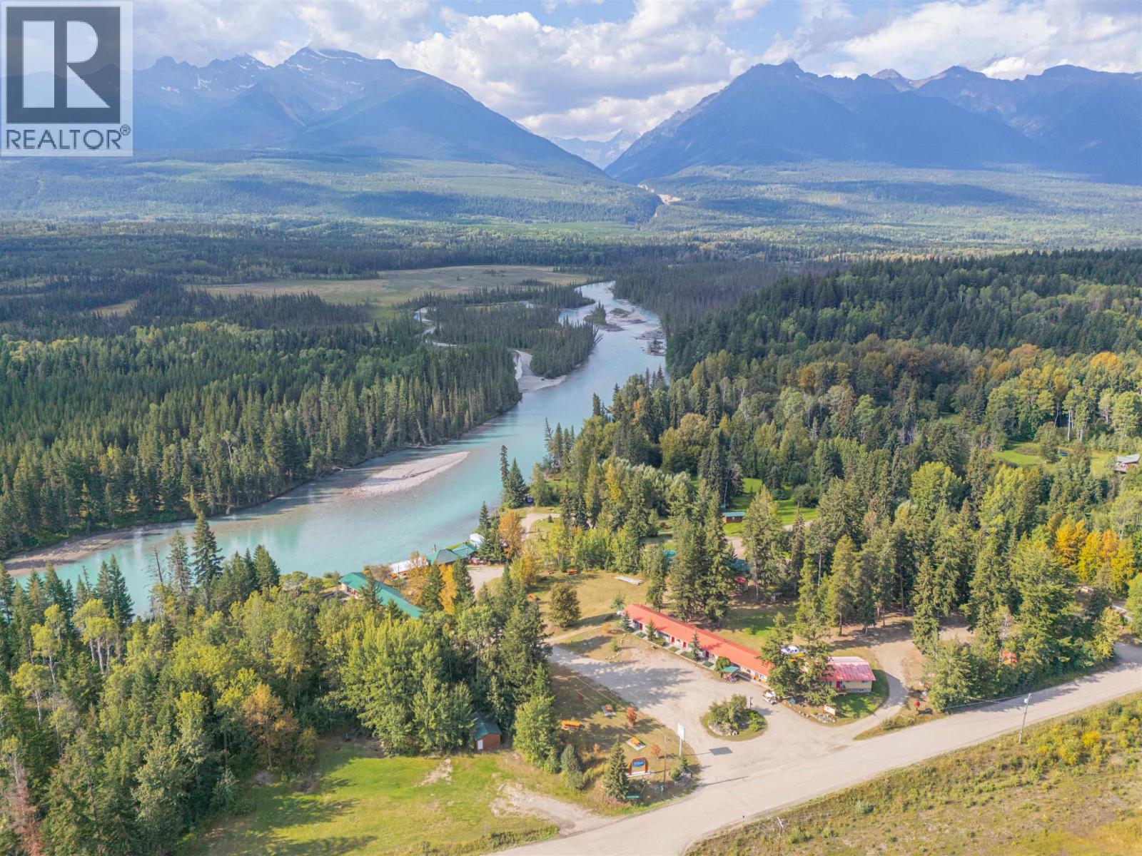 11957 L'Heureux (Tete Jaune Lodge), Valemount, BC
