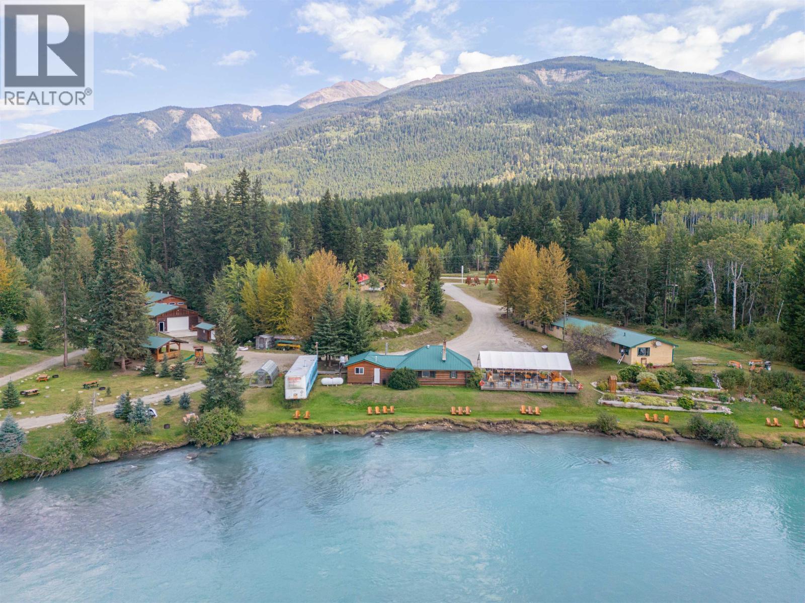 11957 L'Heureux (Tete Jaune Lodge), Valemount, BC