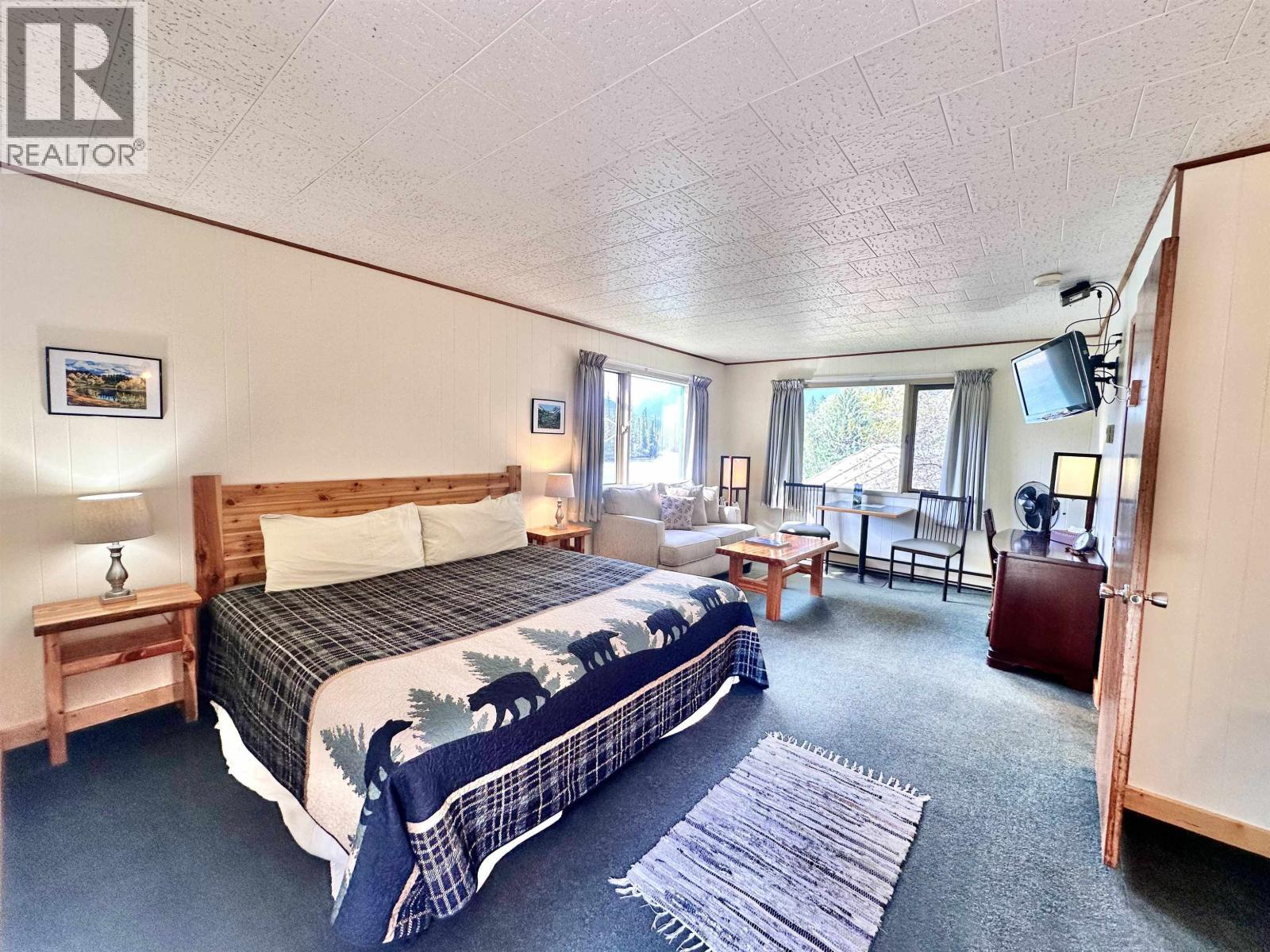 11957 L'Heureux (Tete Jaune Lodge), Valemount, BC