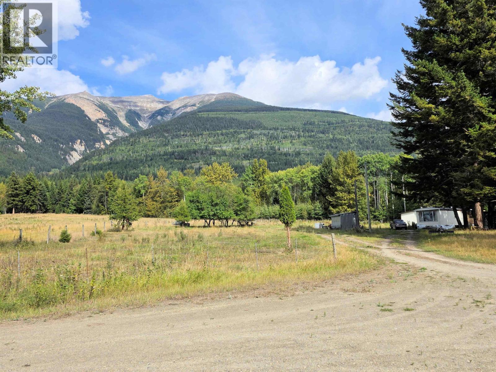 13490 Bunbury Road, Dunster, BC