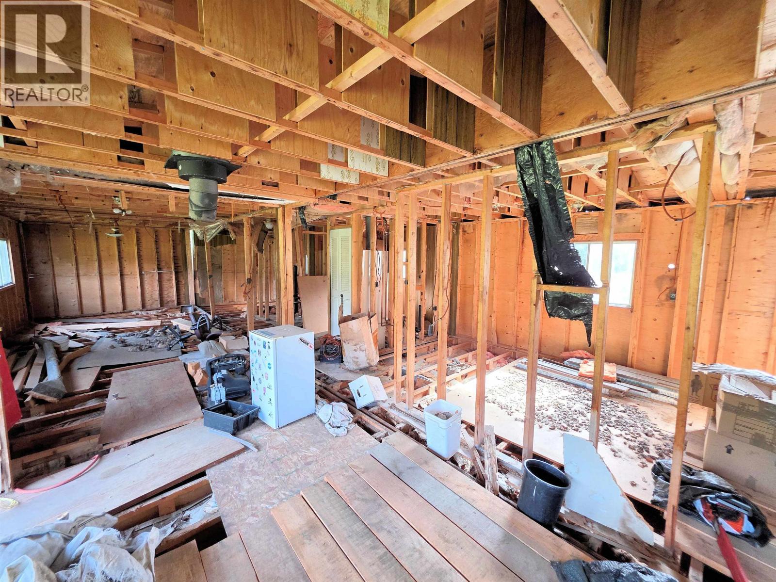 13490 Bunbury Road, Dunster, BC