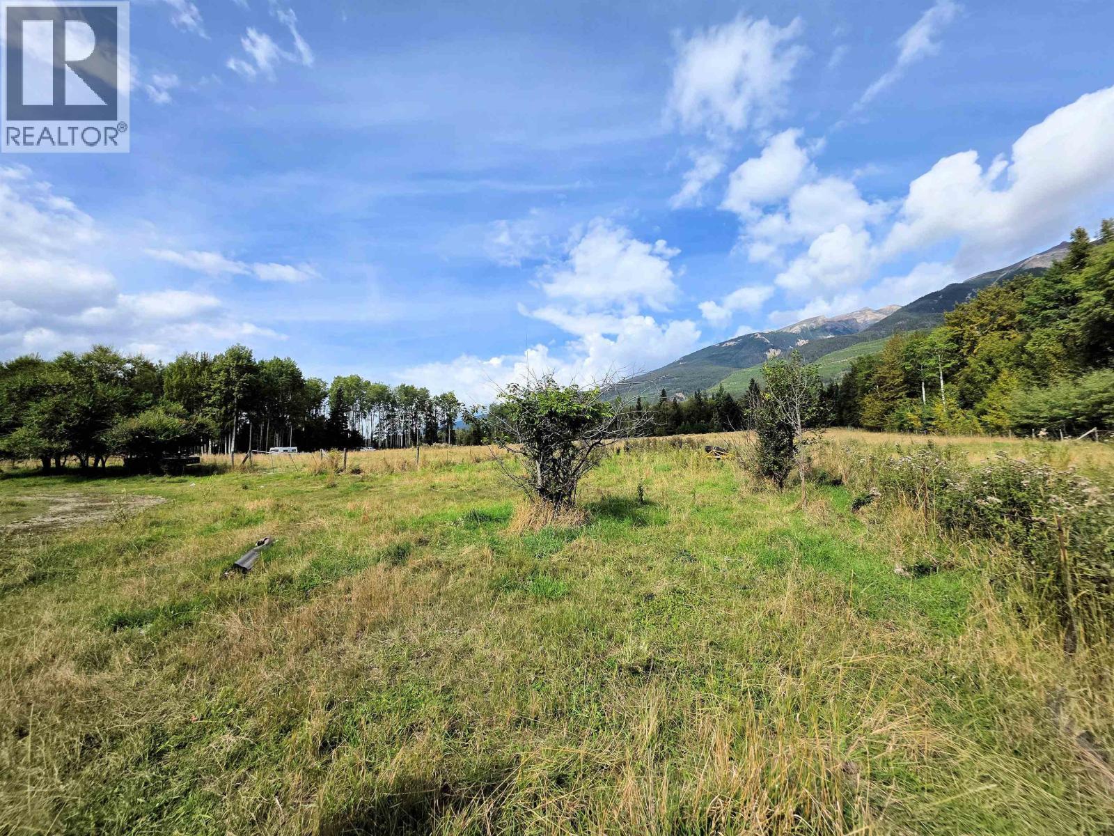 13490 Bunbury Road, Dunster, BC