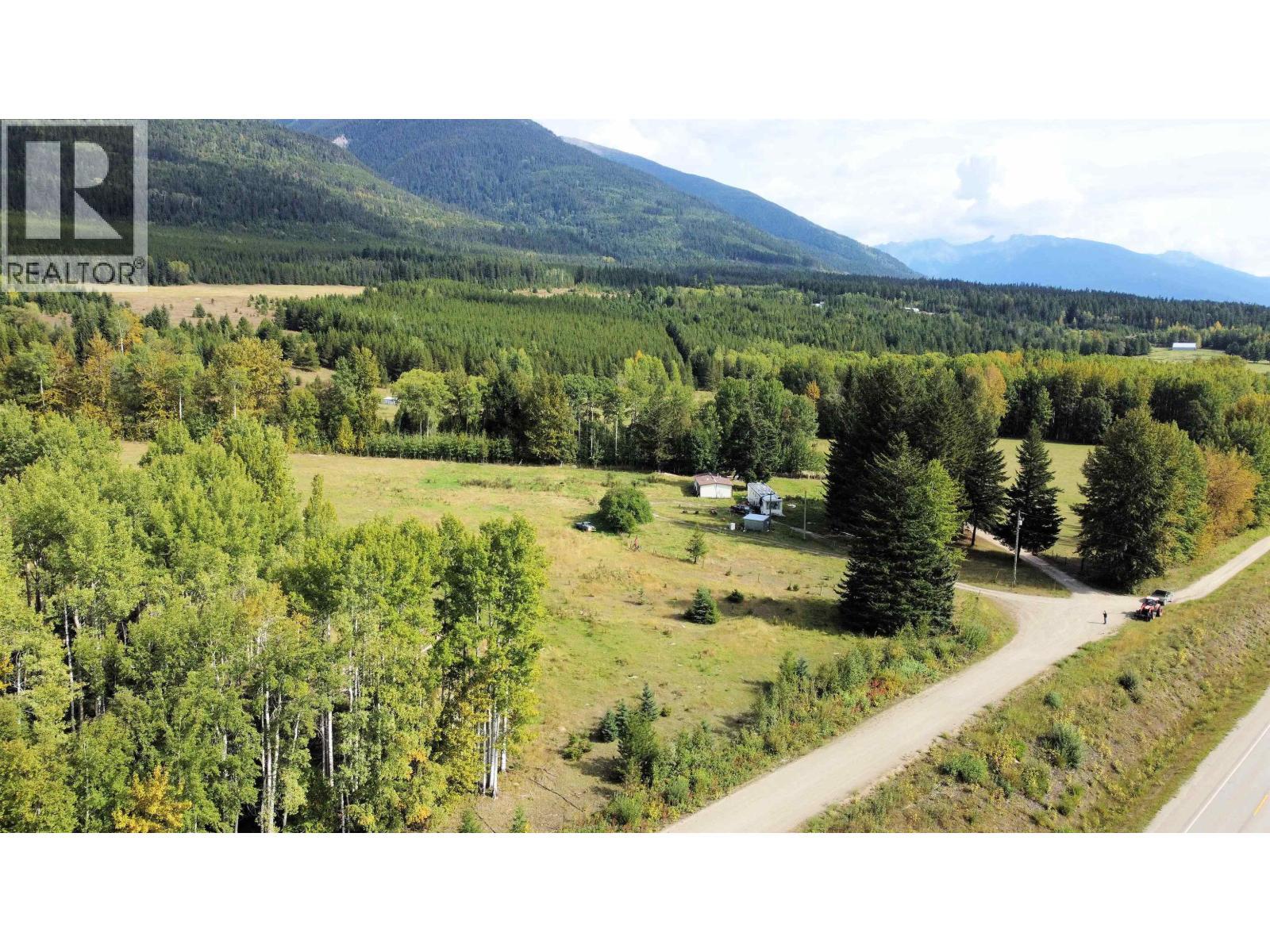 13490 Bunbury Road, Dunster, BC