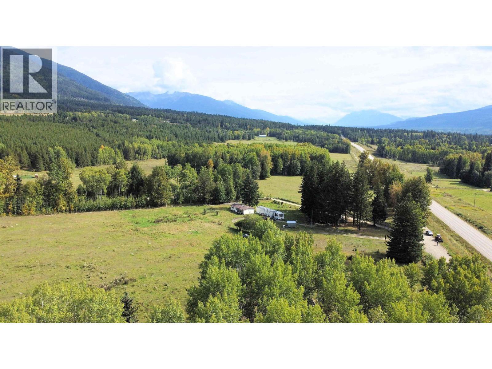 13490 Bunbury Road, Dunster, BC