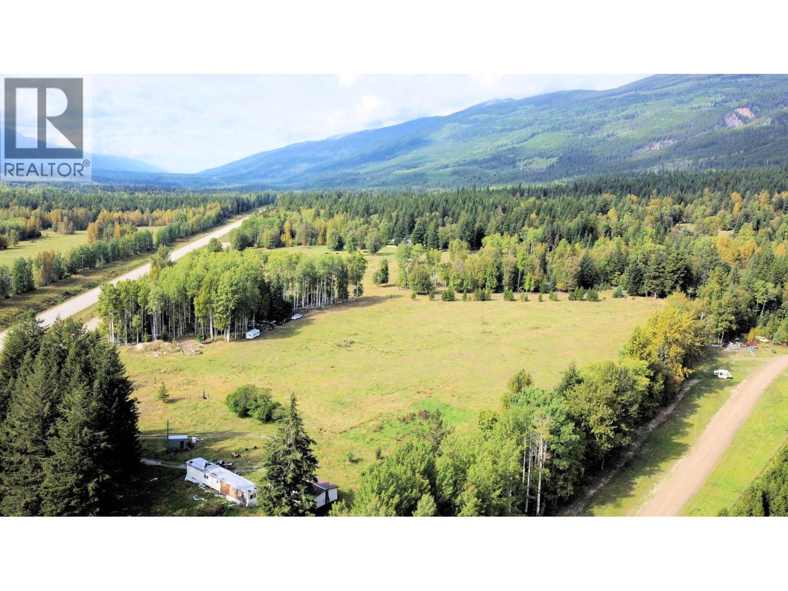 13490 Bunbury Road, Dunster, BC