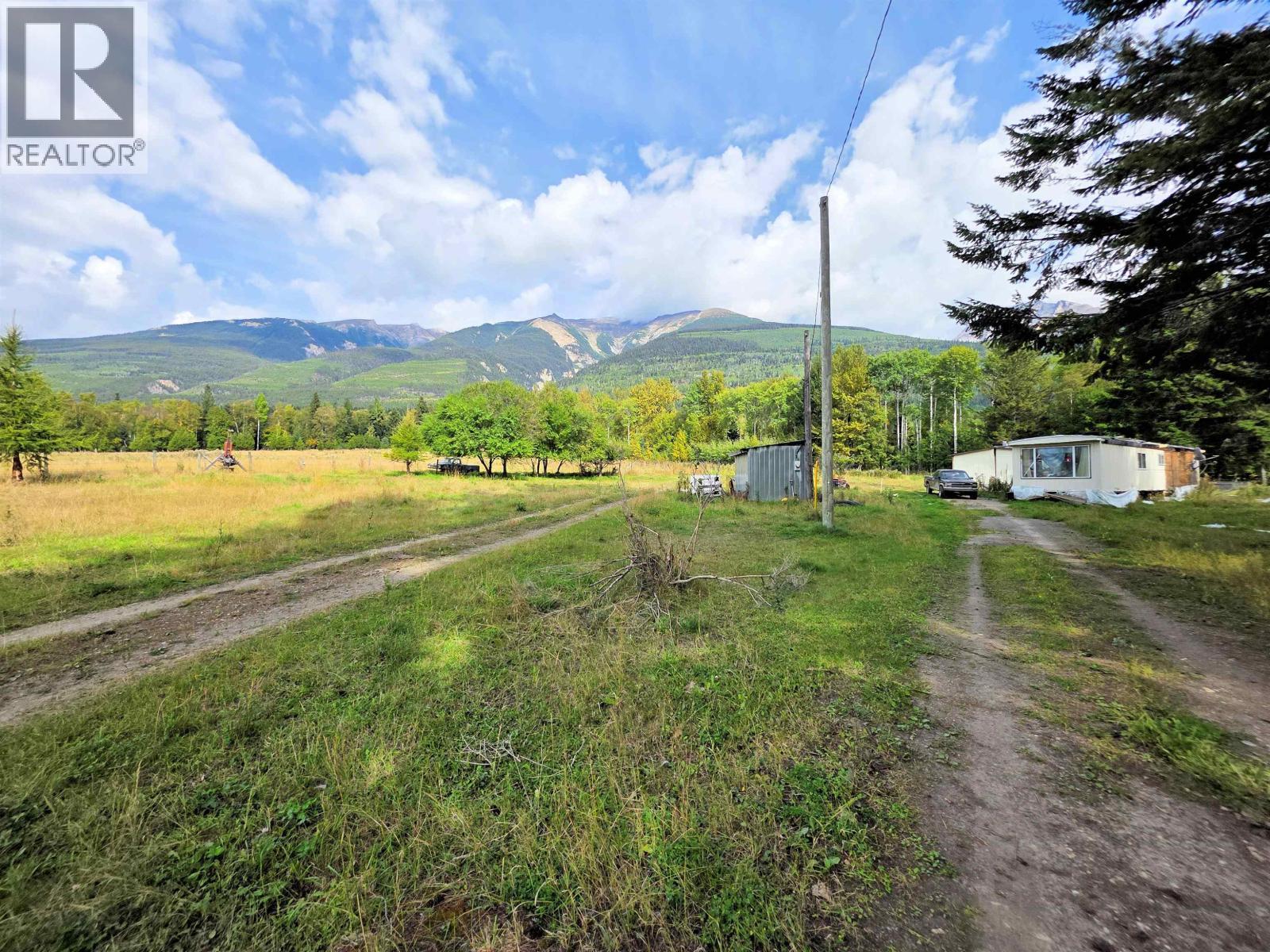 13490 Bunbury Road, Dunster, BC