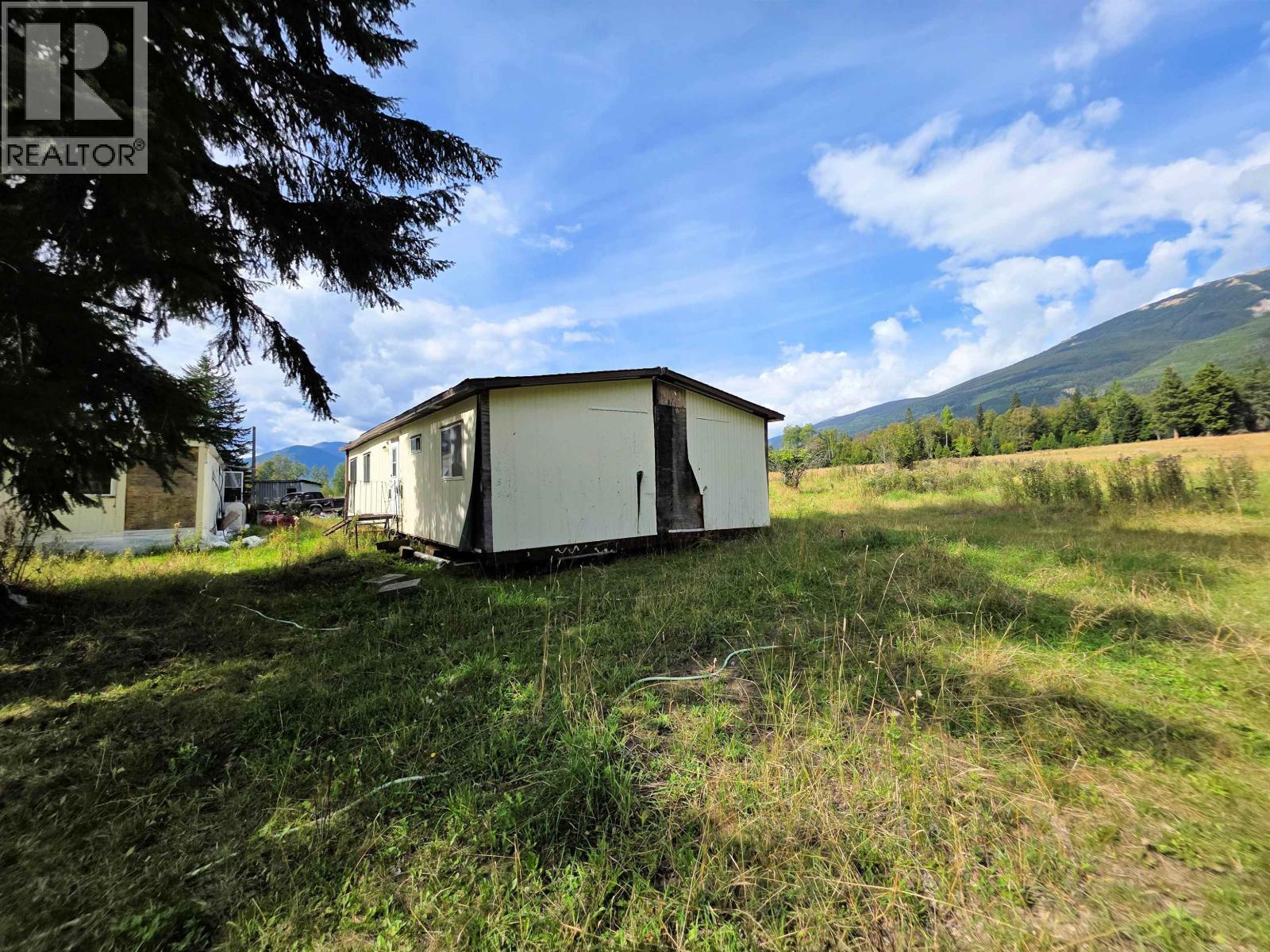 13490 Bunbury Road, Dunster, BC