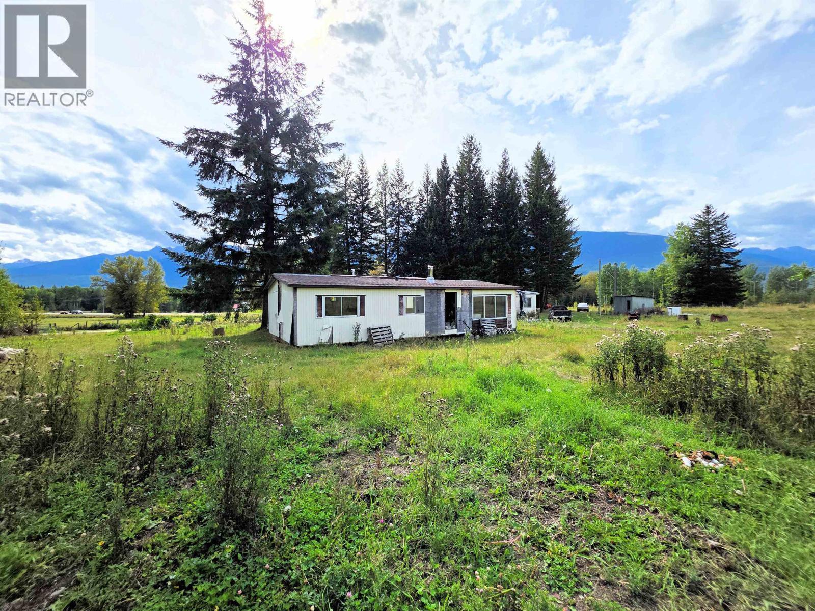 13490 Bunbury Road, Dunster, BC