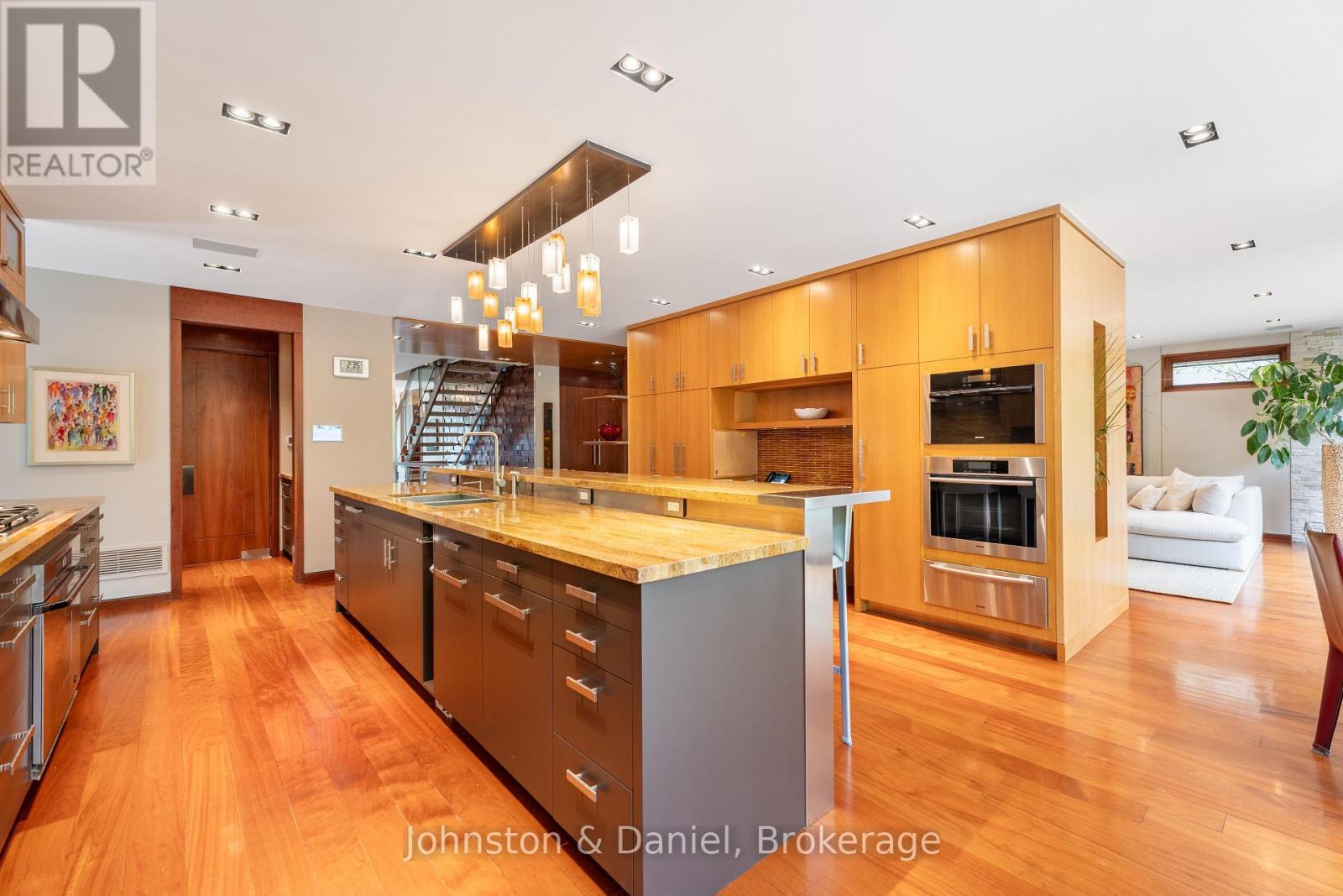 24 Glenview Avenue, Toronto, ON